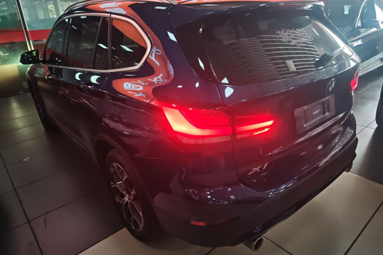 宝马X1 2021款 sDrive25Li 领先型车身外观6003