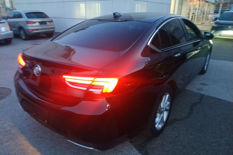 别克 君威 2020款 552T 豪华型车身外观7