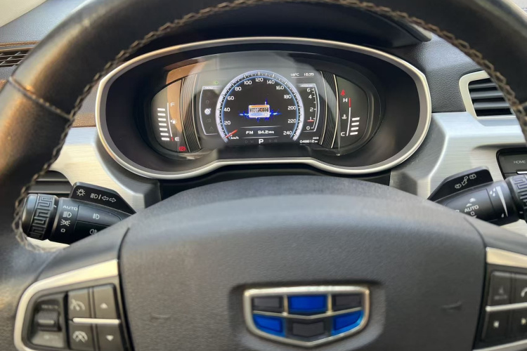 吉利汽车 博越 2016款 1.8TD 自动四驱智慧型中控内饰7008