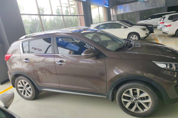 起亚 智跑 2016款 2.0L 自动两驱版GLS车身外观6002