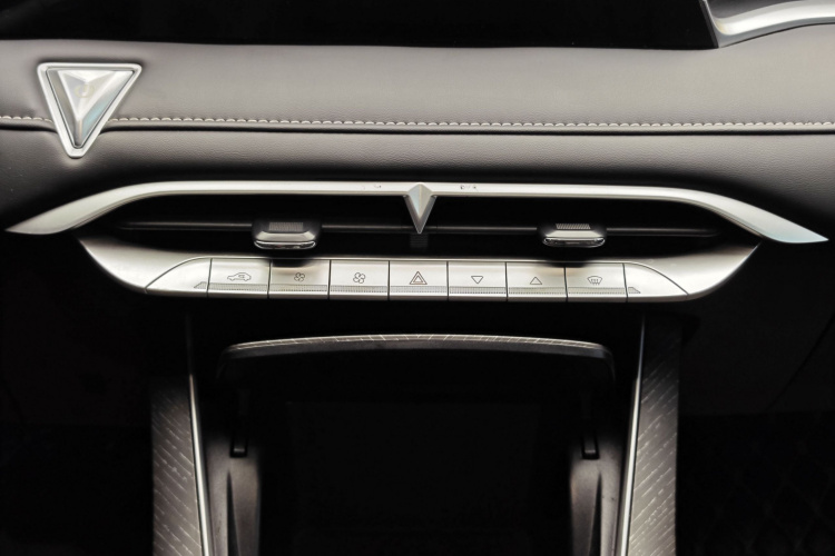 启辰大V 2021款 260T 爱豆版中控内饰7009