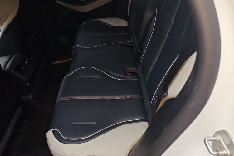 比亚迪 秦PLUS 2021款 EV 400KM 豪华型中控内饰21