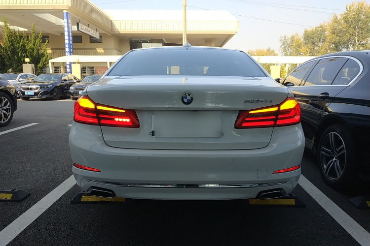 宝马5系 2020款 525Li 豪华套装车身外观6004