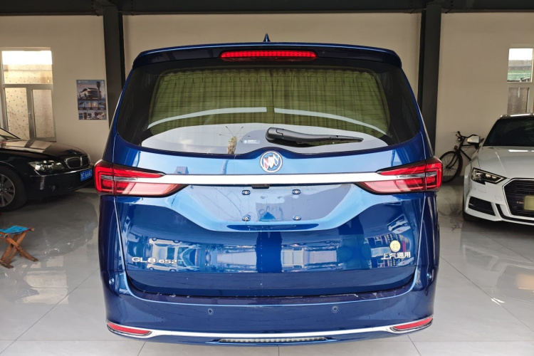 别克GL8 2023款 陆上公务舱 智慧尊贵型车身外观6004