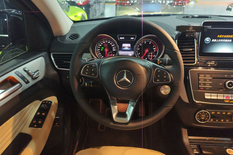 奔驰GLE轿跑 2015款 GLE 400 4MATIC 轿跑SUV局部细节13