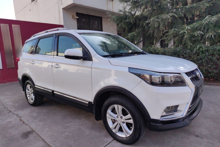 北汽幻速S3 2016款 S3L 1.5L 手动尊享型车身外观6003