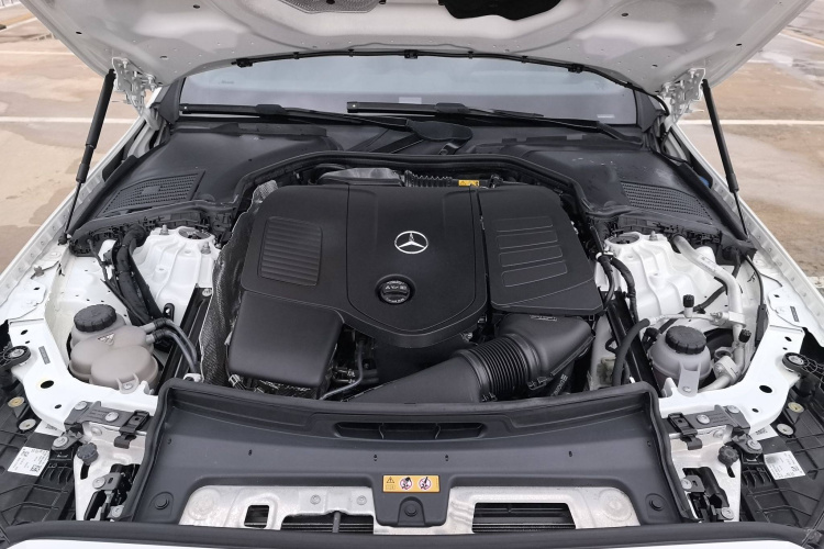 奔驰C级 2022款 改款 C 260 L 运动版中控内饰7005