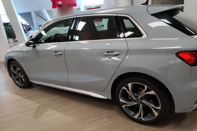 奥迪A3 2025款 Sportback 35TFSI 飞驰尊享型车身外观6003