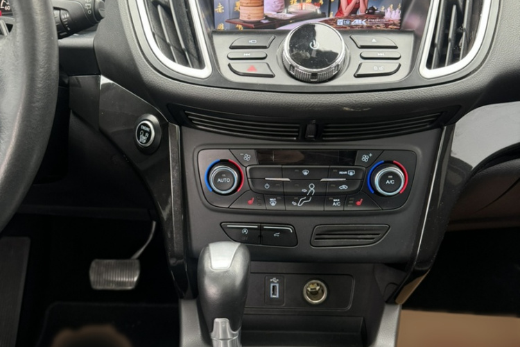 福特 翼虎 2017款 EcoBoost 180 四驱豪翼型中控内饰7003