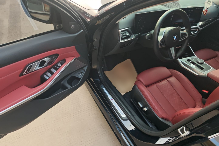 宝马3系 2023款 325Li M运动曜夜套装中控内饰7003