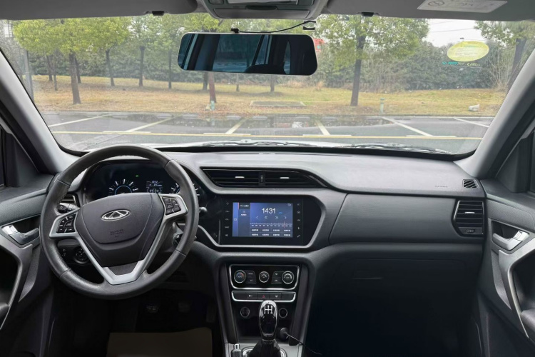 奇瑞 瑞虎3 2016款 1.6L 手动智尚版中控内饰7004