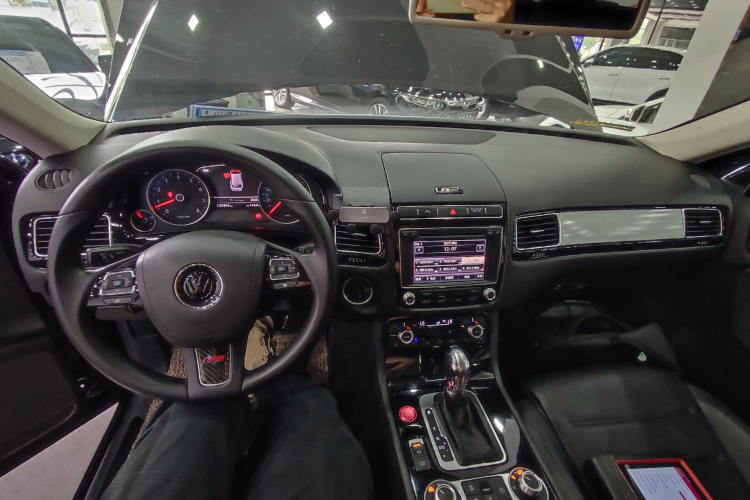 大众 途锐 2017款 3.0TSI 拓野型中控内饰7002
