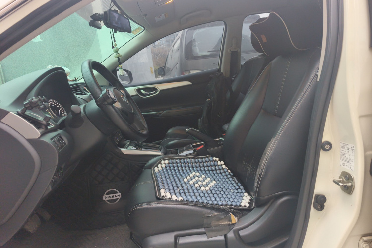 日产 轩逸 2022款 经典 1.6XE CVT舒适版局部细节19