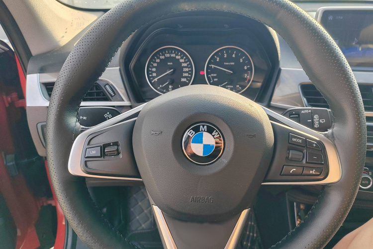 宝马X1 2018款 sDrive18Li 尊享型中控内饰7001