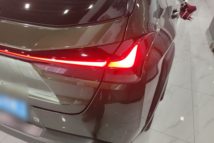 雷克萨斯UX 2020款 200 特别版车身外观6006