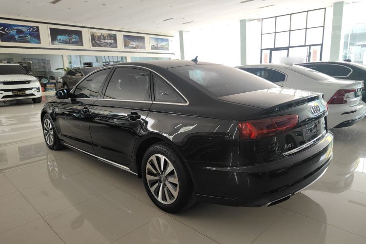 奥迪A6L 2017款 30 FSI 舒适型车身外观4