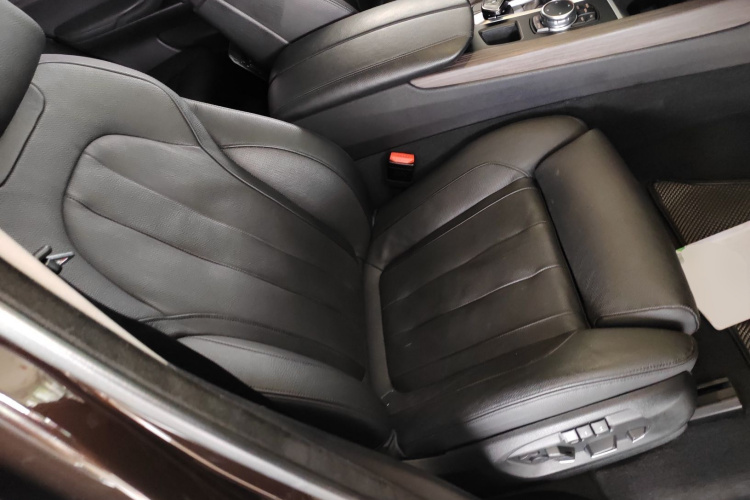 宝马X5(进口) 2014款 xDrive35i 典雅型局部细节41