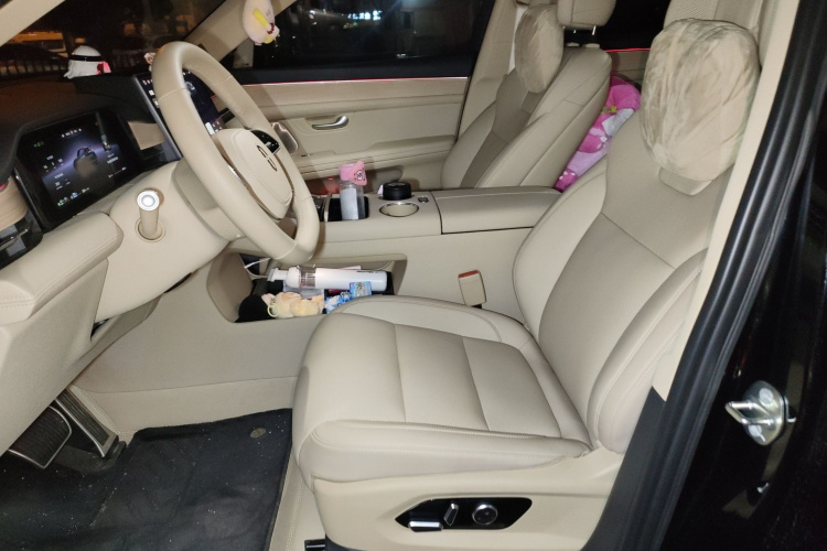 鸿蒙智行 问界M5 2025款 增程 Ultra 后驱版局部细节19