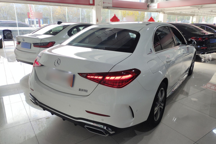 奔驰C级 2022款 C 200 L 运动版车身外观7