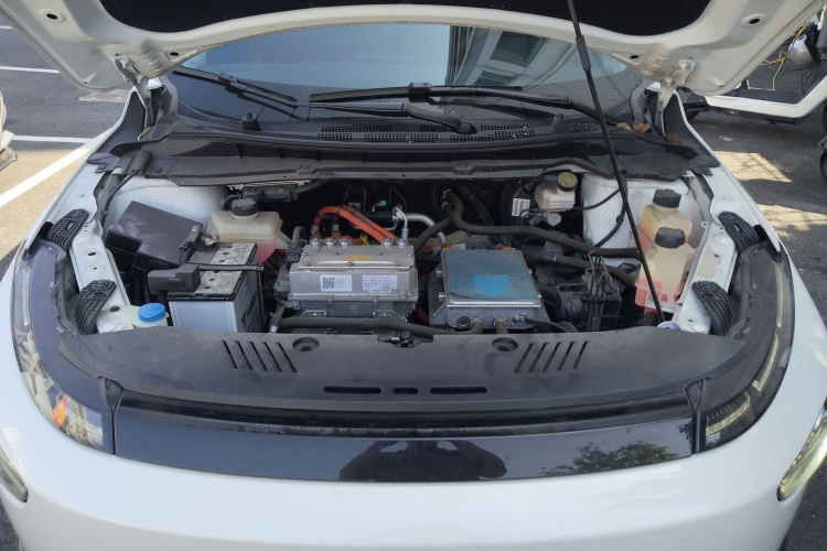 小鹏G3 2021款 G3i 460G机舱底盘24