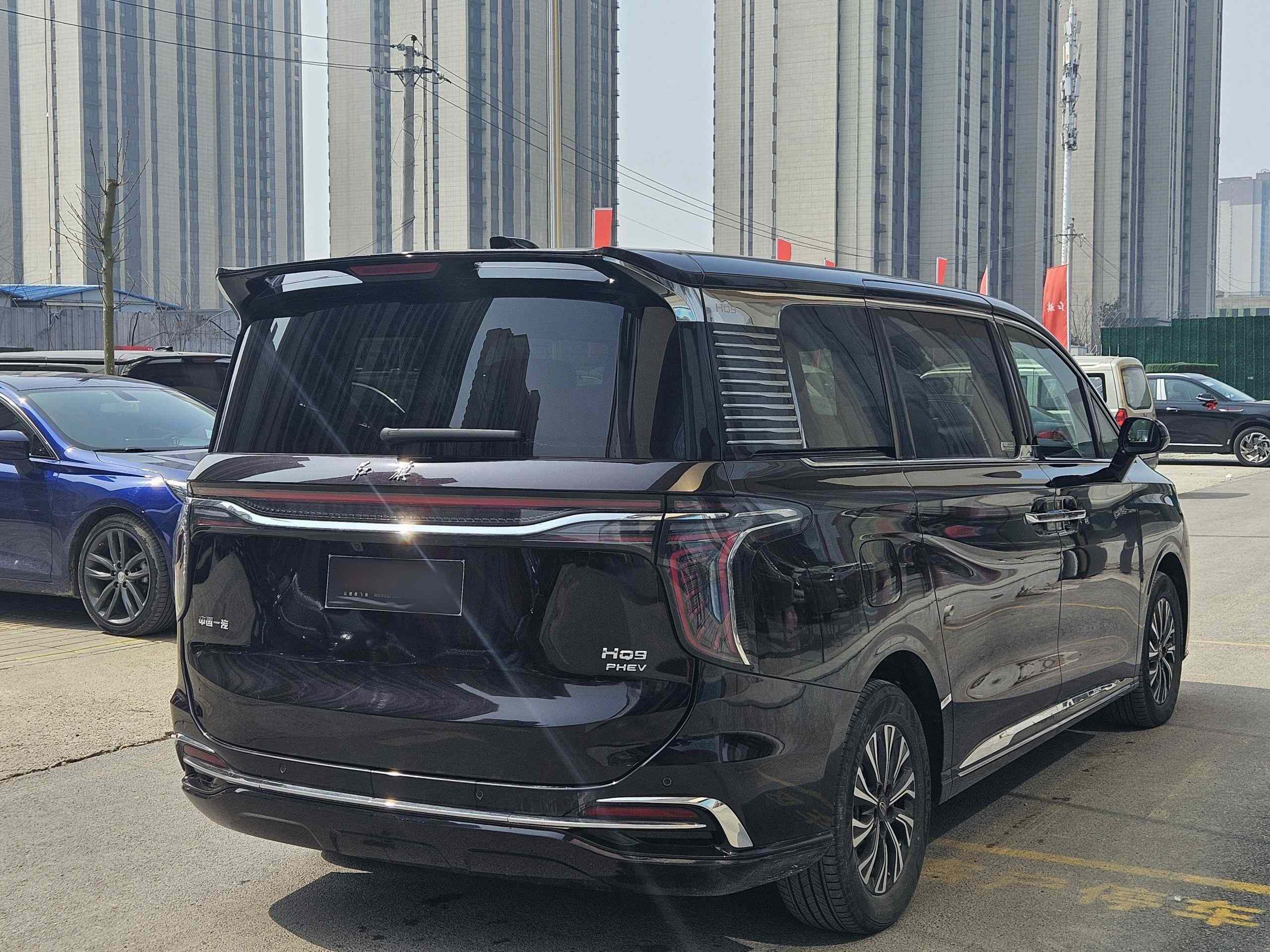 红旗HQ9 PHEV 2024款 2.0T 四驱商务版(3)