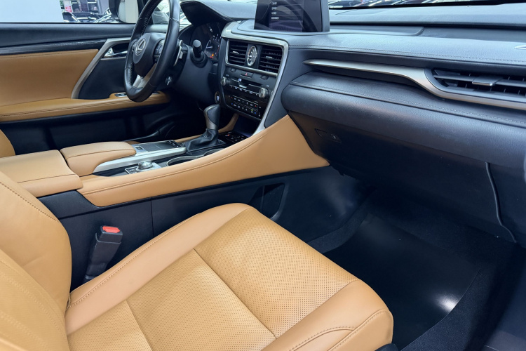 雷克萨斯RX 2020款 300 四驱典雅版 国VI中控内饰7012