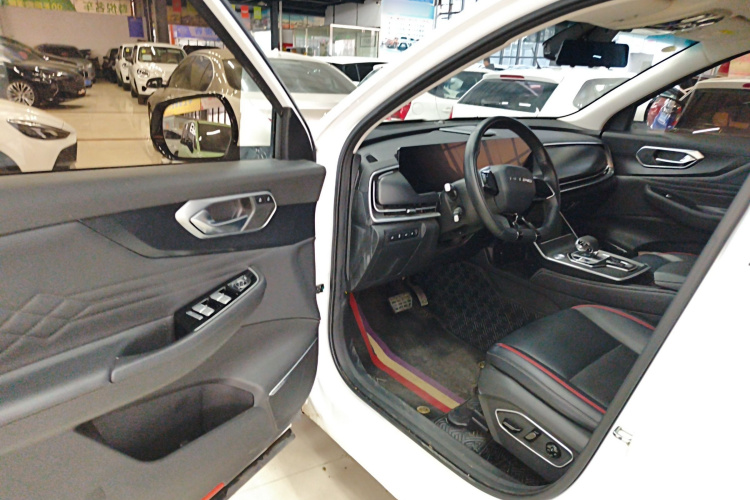 北京汽车 北京X7 2023款 1.5TD DCT超享+版中控内饰7003