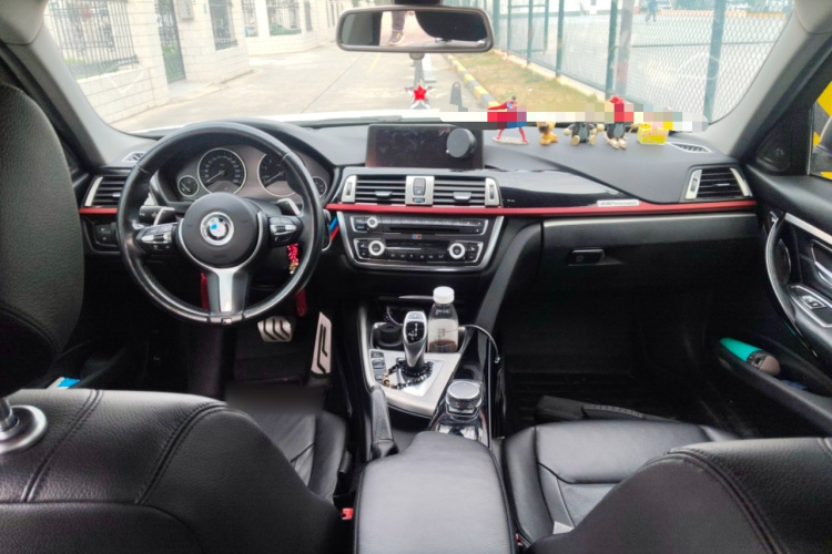 宝马3系 2015款 328Li 豪华设计套装中控内饰12