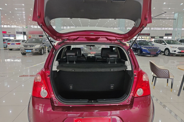 铃木 雨燕 2013款 1.5L 自动20周年限量版机舱底盘23