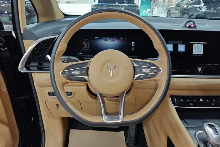 岚图汽车 岚图梦想家 2022款 0碳版 家+续航包 605km中控内饰13