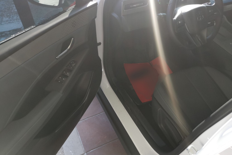 比亚迪 秦PLUS 2025款 DM-i 智驾版 55KM领先型中控内饰20