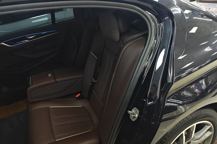 宝马5系 2022款 改款 525Li M运动套装中控内饰21