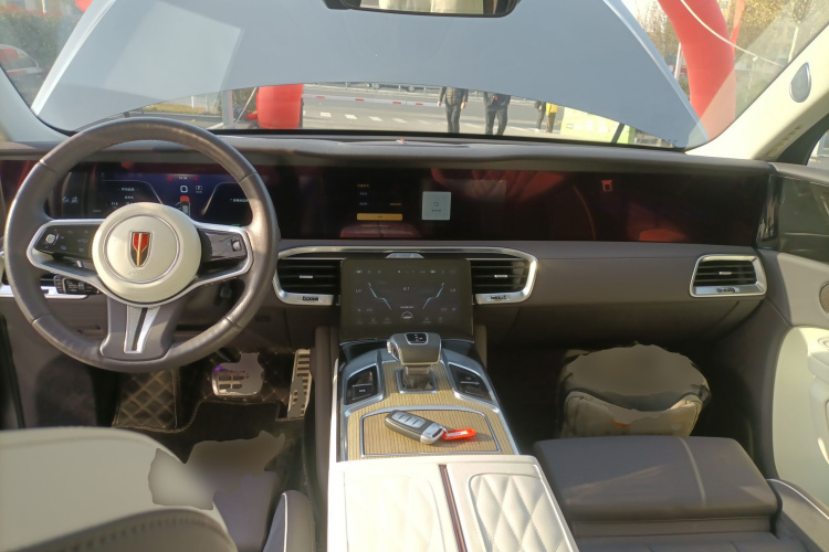红旗E-HS9 2022款 690km 旗享版 六座中控内饰12
