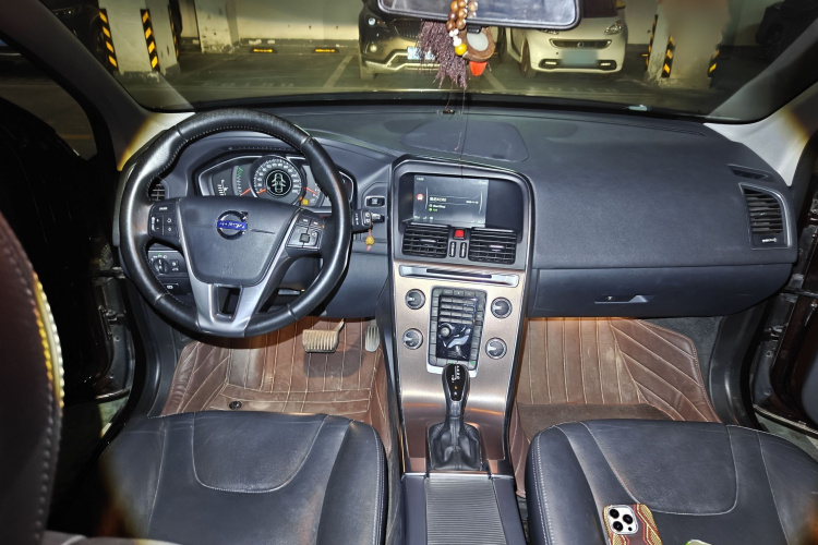 沃尔沃XC60 2017款 T5 智进版中控内饰7002