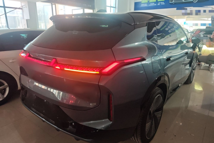 领克08 EM-P 2025款 245km 超长续航Halo车身外观6005