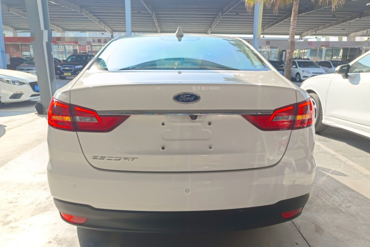 福特 福睿斯 2019款 改款 1.5L 自动悦享型 国VI车身外观6004