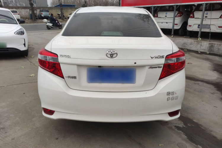 丰田 威驰 2014款 1.3L 手动型尚版车身外观6