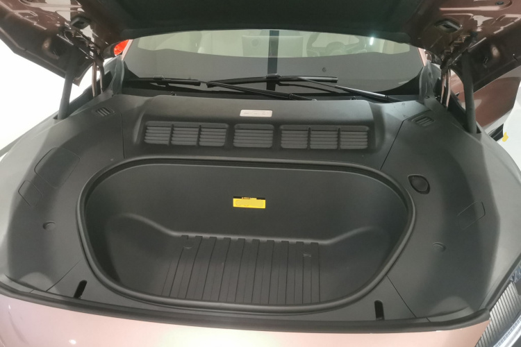 小米汽车 小米YU7 2025款 超长续航高性能四驱Max版局部细节24