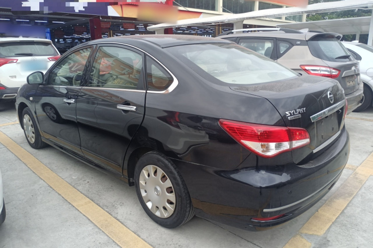 日产 轩逸 2012款 经典 1.6XE 自动舒适版车身外观6003