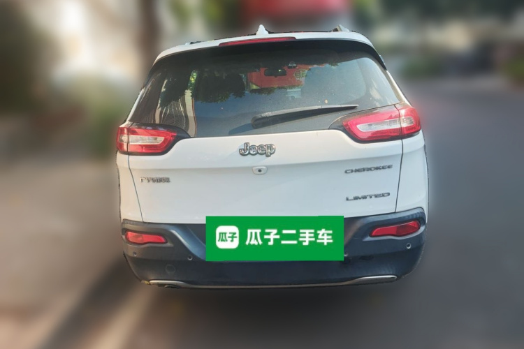 Jeep 自由光 2017款 2.0L 优越版车身外观6004