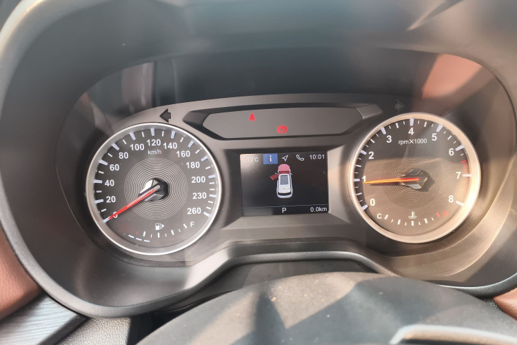 中华V6 2018款 1.5T 自动尊贵型局部细节14