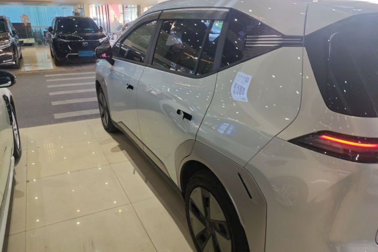 埃安 AION Y 2023款 Younger车身外观6003