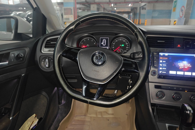 大众 高尔夫 2015款 1.4TSI 自动舒适型中控内饰13