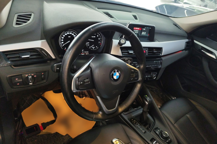 宝马X1 2019款 sDrive20Li 领先型中控内饰7002