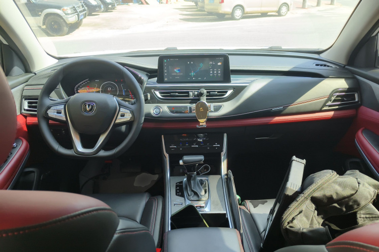 长安CS75 2023款 畅享版 1.5T DCT豪华版中控内饰7002