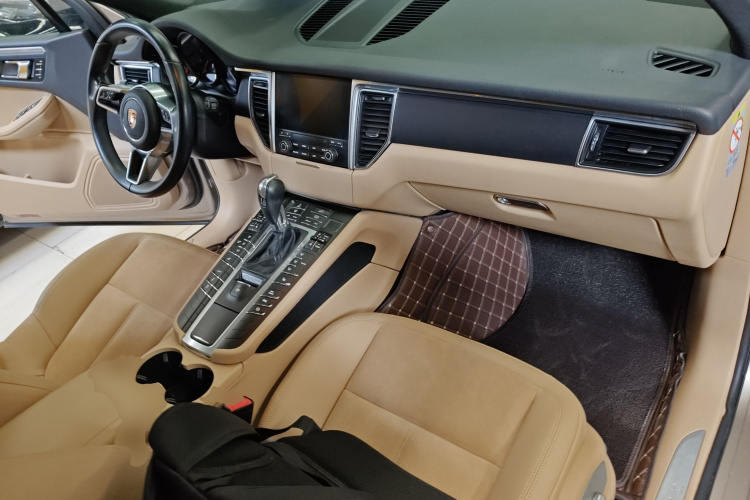 保时捷 2017款  Macan 2.0T中控内饰7002