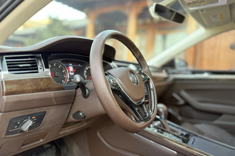 大众 辉昂 2018款 380TSI 两驱旗舰版局部细节13