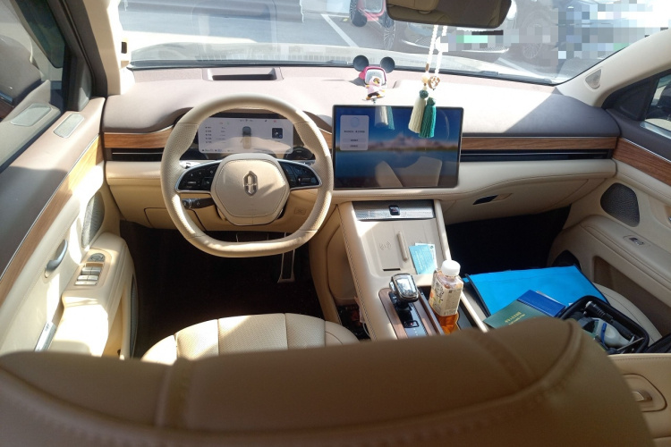 鸿蒙智行 问界M7 2024款 1.5T 后驱Plus版 6座中控内饰12