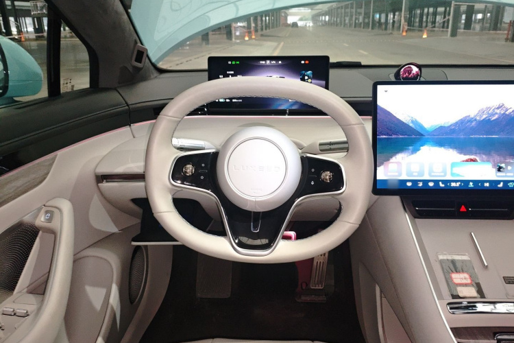 鸿蒙智行 智界S7 2025款 703km Ultra运动版局部细节13