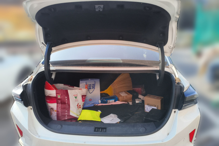 东风风神 奕炫MAX 2021款 1.5T 超酷潮爸版中控内饰23